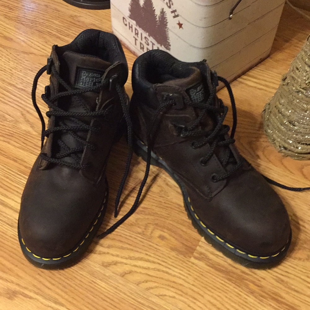 NWOT✨Men’s 💯 Leather Dr. Martens Steel Toe Boots